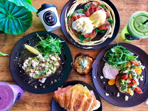 Third Base Coffee - Palm Beach Accommodation 0