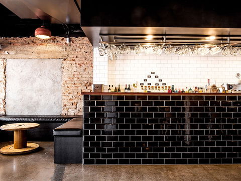 Heisenberg Haus - Palm Beach Accommodation 2