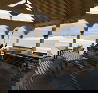 Swell Kiosk - Palm Beach Accommodation