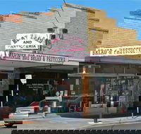 Isher Egless Bakers  Cafe - Palm Beach Accommodation