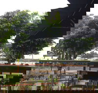 Take 5 by the river - Palm Beach Accommodation