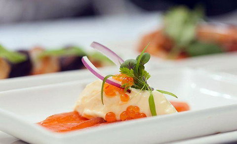 2 Fish Seafood Restaurant - Palm Beach Accommodation 9