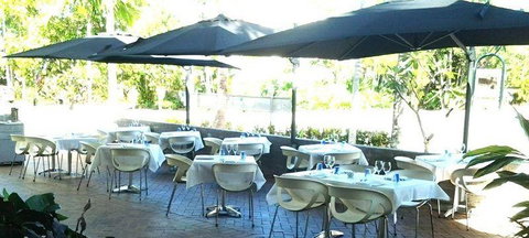 2 Fish Seafood Restaurant - Palm Beach Accommodation 1