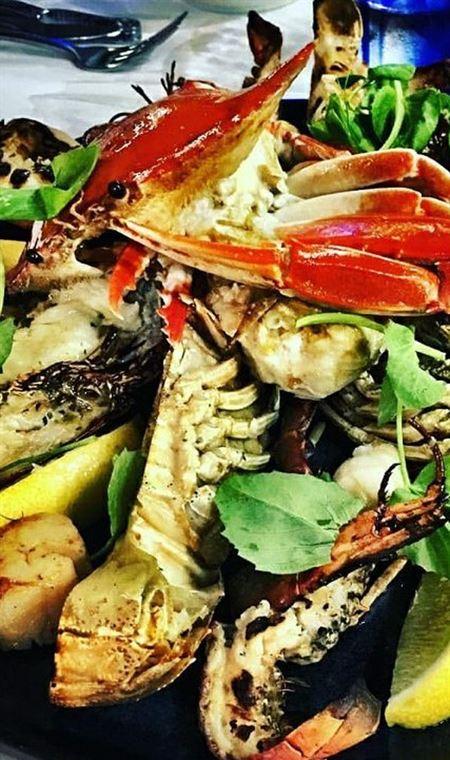 2 Fish Seafood Restaurant - Palm Beach Accommodation 4