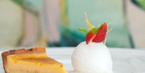 2 Fish Seafood Restaurant - Palm Beach Accommodation 7