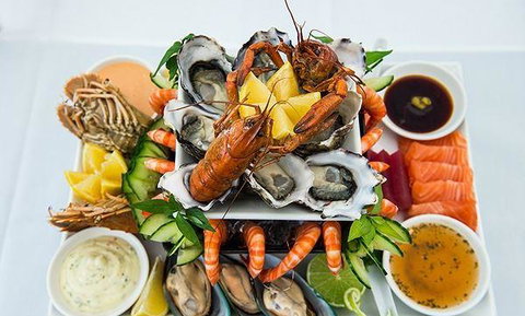 On The Inlet Seafood Restaurant - Palm Beach Accommodation 9