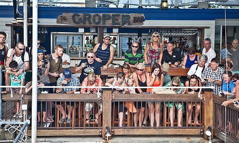 On The Inlet Seafood Restaurant - Palm Beach Accommodation 12