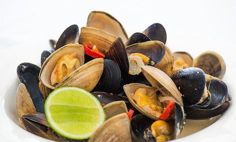 On The Inlet Seafood Restaurant - Palm Beach Accommodation 6