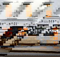 Fee Fee's Bar - Palm Beach Accommodation