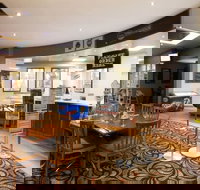 Victoria Point Tavern - Palm Beach Accommodation