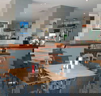 Sandyfoot Caf and Bar - Palm Beach Accommodation