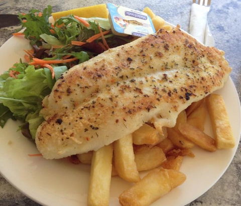 Three Fish Cafe - Palm Beach Accommodation 1
