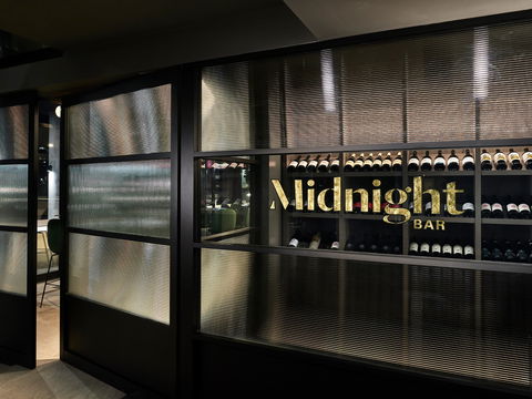 Midnight Bar - Palm Beach Accommodation 0