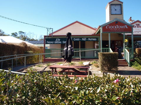 Mogo Pies - Palm Beach Accommodation 0