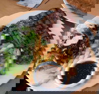 Courtyard Bistro - Uncle Buck's Hotel - Palm Beach Accommodation