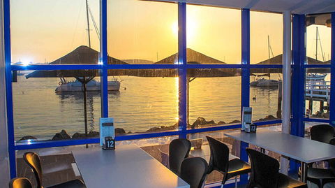 GJ's Bay Cafe And Grill - Palm Beach Accommodation 2