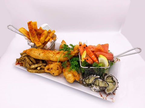 Mariners On The Waterfront Bistro - Palm Beach Accommodation 1