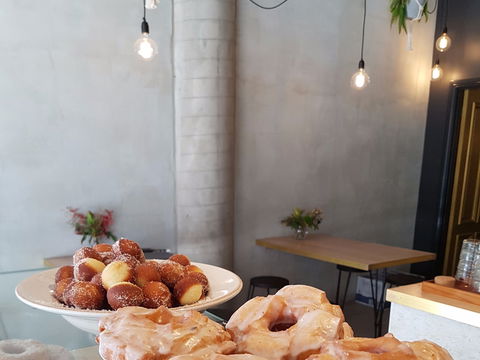 Doughnut Department - Palm Beach Accommodation 1