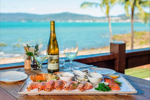 Northerlies Beach Bar And Grill - Palm Beach Accommodation 2
