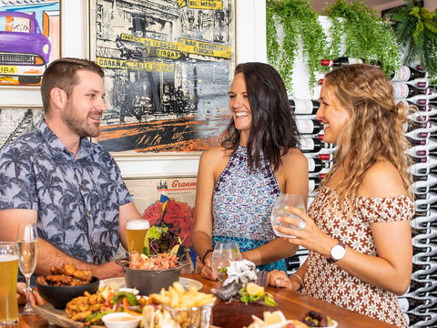 The Garden Bar Bistro - Palm Beach Accommodation 1