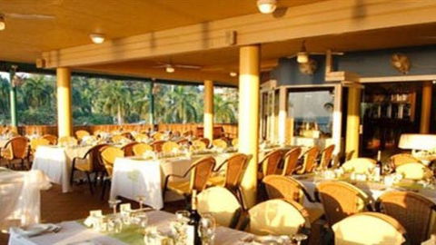 La Beach Restaurant - Palm Beach Accommodation 1