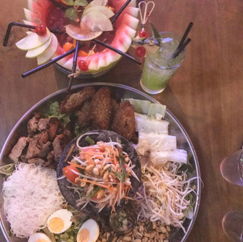 The Full Moon Bar & Restaurant - Palm Beach Accommodation 0