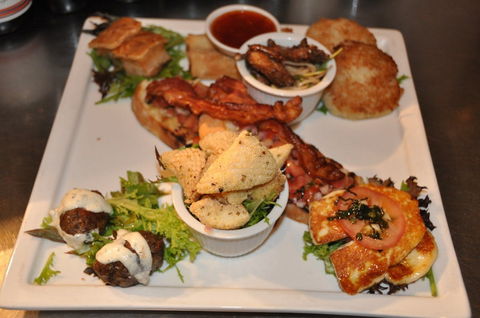 Salt Cafe Bar - Palm Beach Accommodation 0