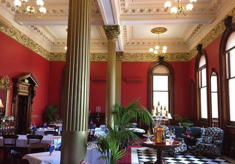 Vietnamese Saigon Star - Palm Beach Accommodation 4
