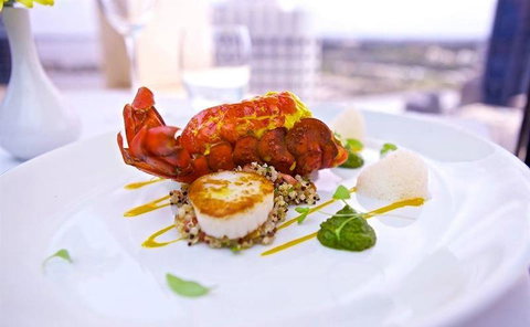 C Restaurant - Palm Beach Accommodation 6