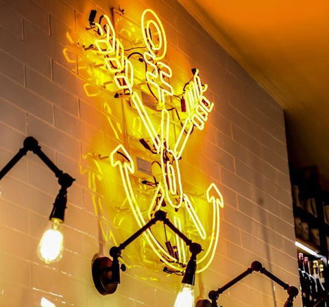 Six Tanks Brewing Co - Palm Beach Accommodation 5