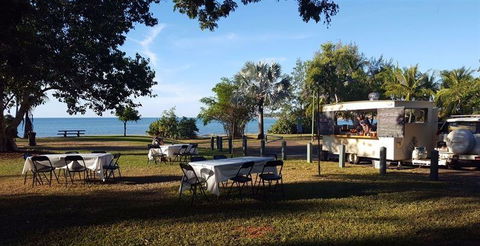 Haensel Und Gretel - Palm Beach Accommodation 0