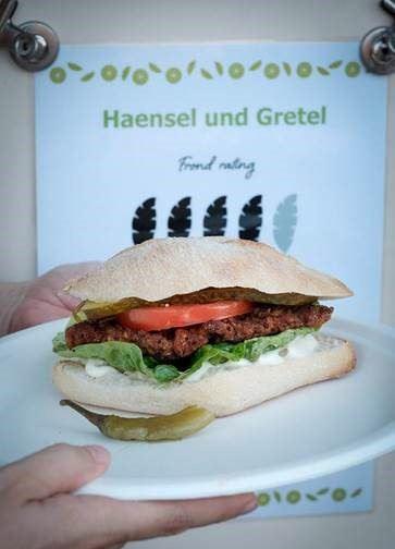 Haensel Und Gretel - Palm Beach Accommodation 7