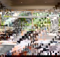 Poolside Restaurant - Palm Beach Accommodation