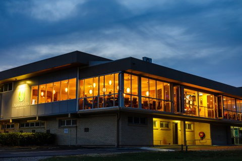 Ballina Golf & Sports Club - Palm Beach Accommodation 0
