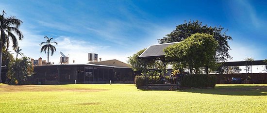 Bugle Hut ACT Palm Beach Accommodation