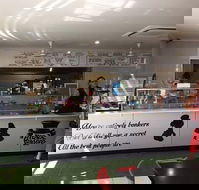 Mad Hatterz Cafe - Palm Beach Accommodation