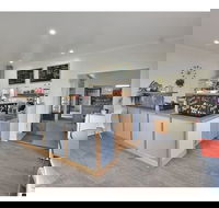 Meander Bridge Cafe - Palm Beach Accommodation