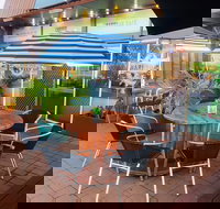 Hedland Harbour Cafe - Palm Beach Accommodation