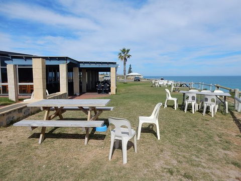 Seabird Tavern - Palm Beach Accommodation 0