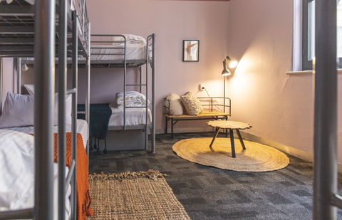 United Backpackers - Palm Beach Accommodation 7