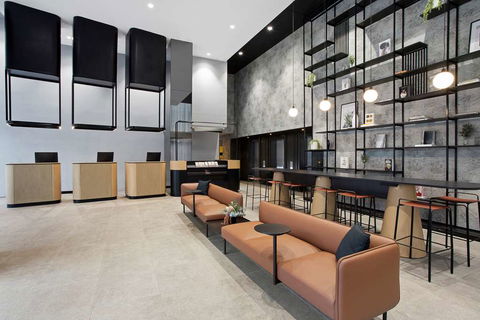 Travelodge Melbourne Docklands - Palm Beach Accommodation 1