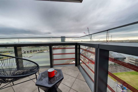 Orange Stay Apartments - Palm Beach Accommodation 3