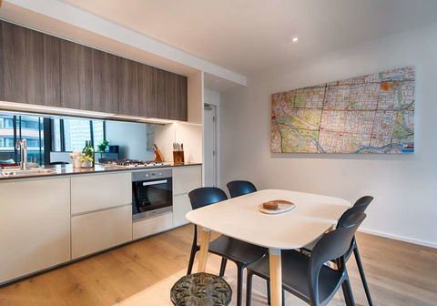 Orange Stay Apartments - Palm Beach Accommodation 8