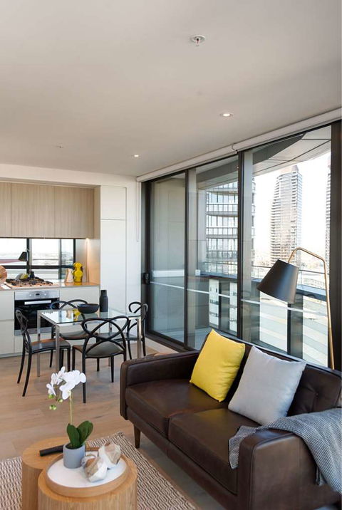 Orange Stay Apartments - Palm Beach Accommodation 17