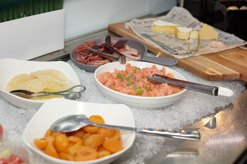 Crowne Plaza Canberra - Palm Beach Accommodation 12