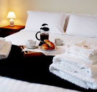 Hut on the Hill BB - Palm Beach Accommodation