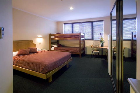 Capital Executive Apt Hotel Canberra - Palm Beach Accommodation 7