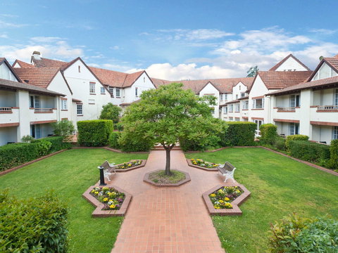 Mercure Canberra Hotel - Palm Beach Accommodation 2