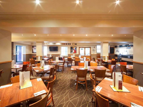 Mercure Canberra Hotel - Palm Beach Accommodation 3