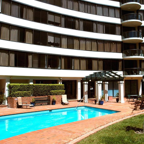 BreakFree Capital Tower - Palm Beach Accommodation 10